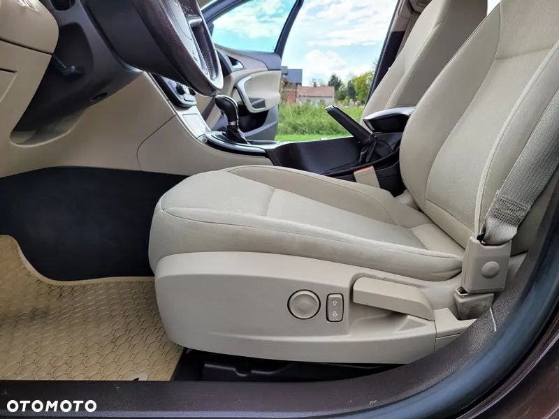Opel Insignia - 38