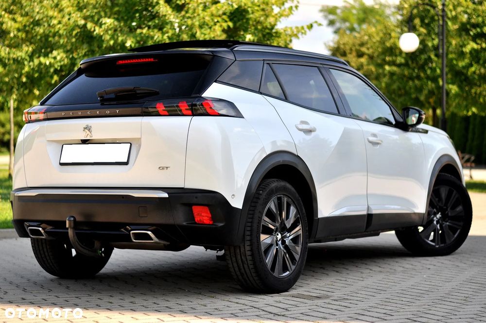 Peugeot 2008 PureTech 130 EAT8 GT - 9