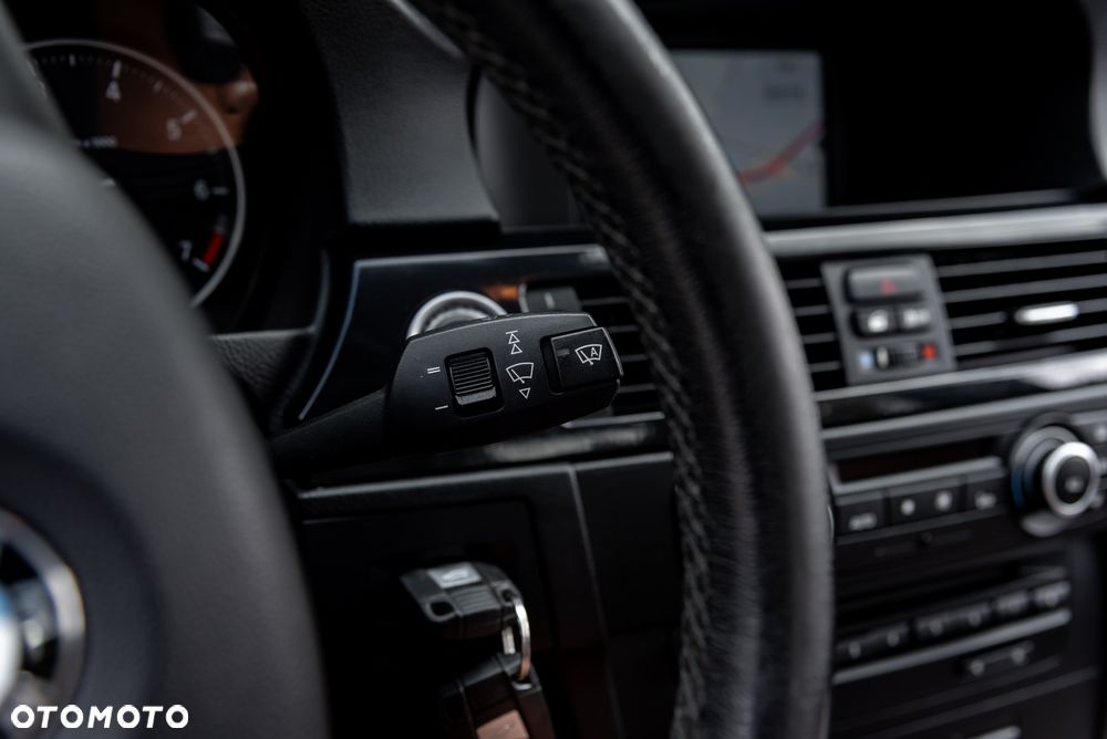 BMW Seria 3 318i - 25