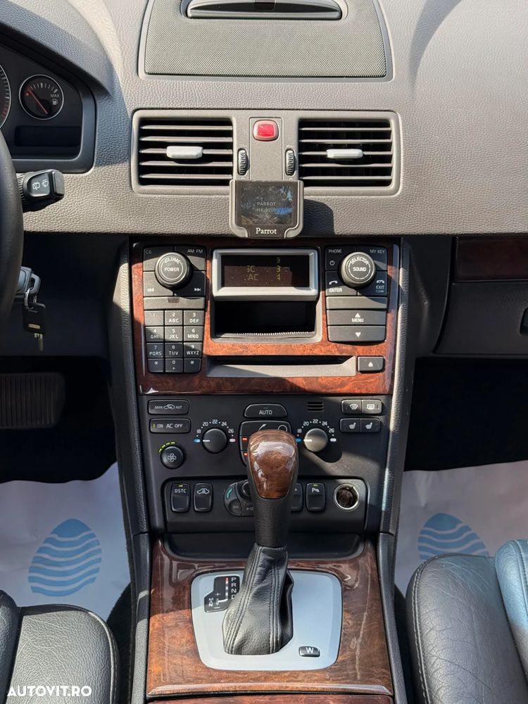 Volvo XC 90 2.4 D Aut. 7 locuri - 9