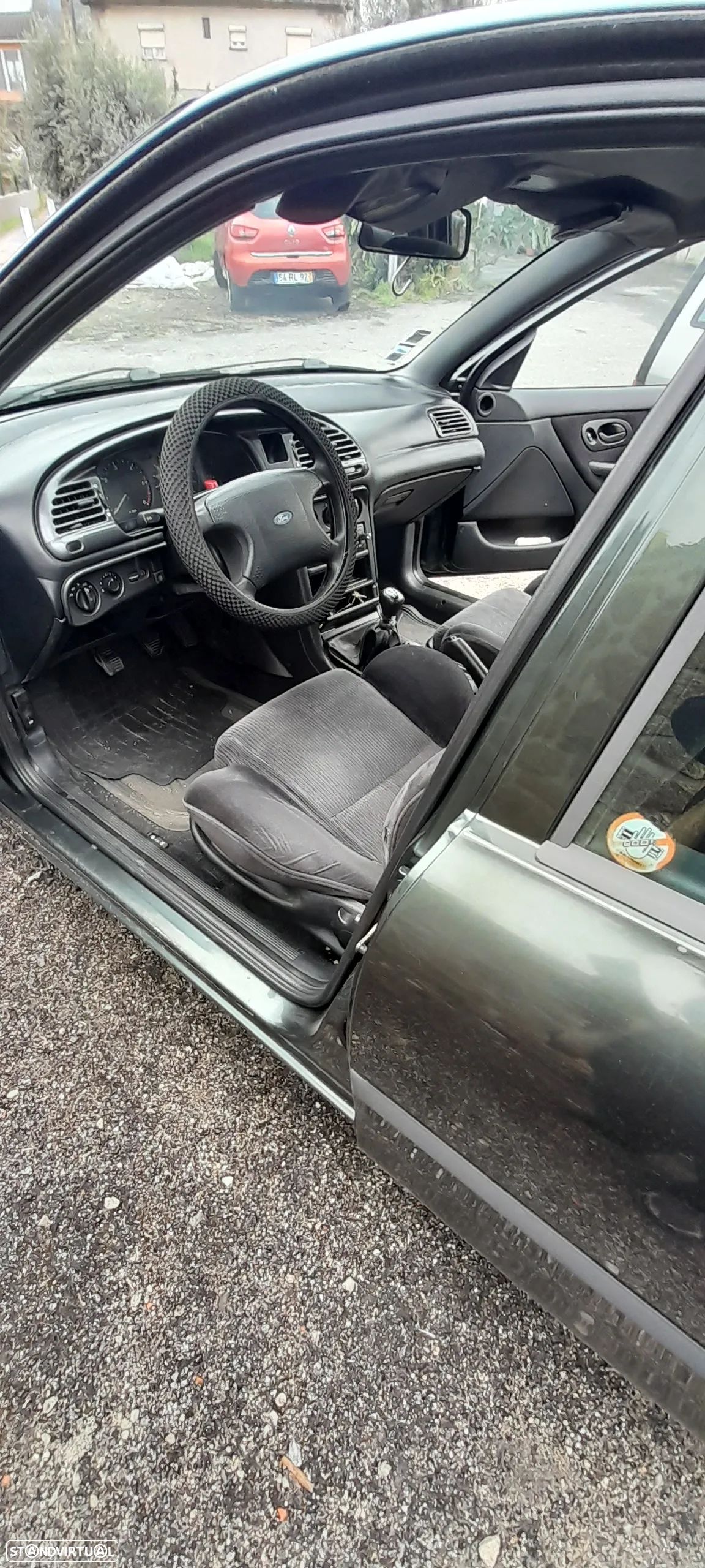 Ford Mondeo 1.8 TD Ghia - 1