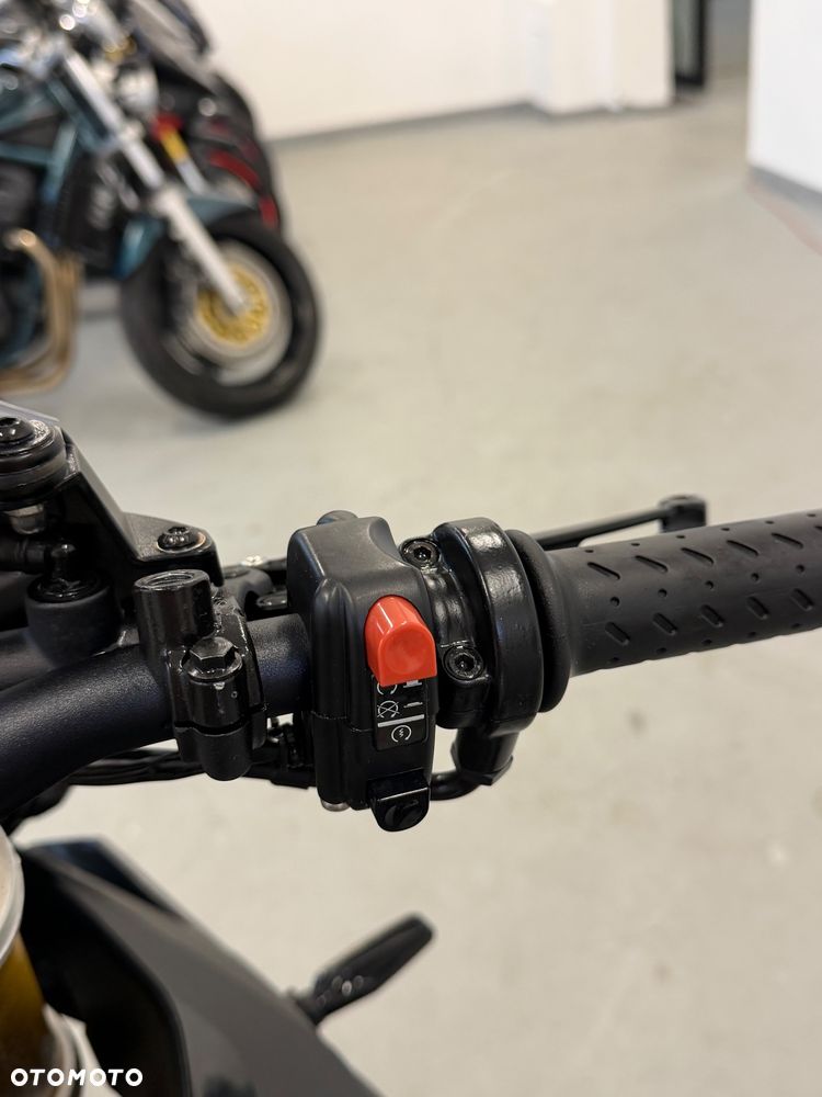 Aprilia Tuono - 21