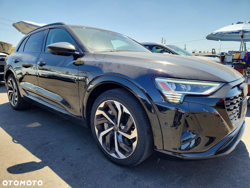Audi Q8 e-tron - 5