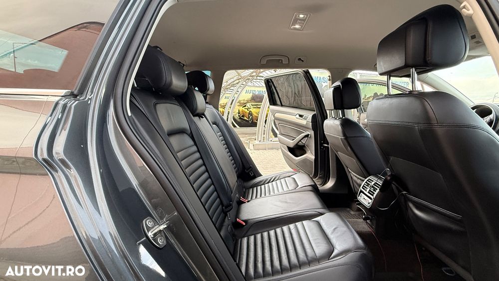 Volkswagen Passat 2.0 TDI DSG Highline - 5