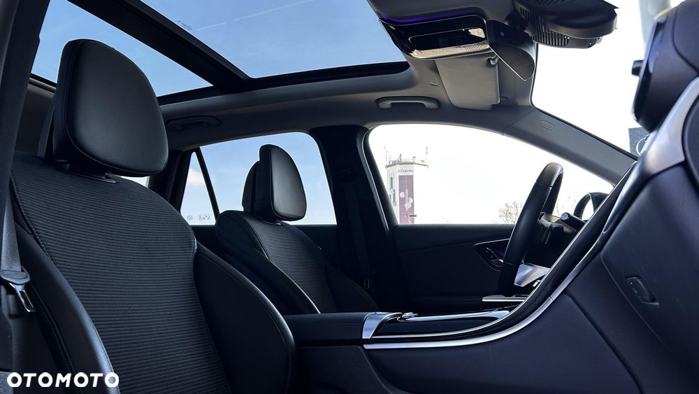 Mercedes-Benz GLC - 25