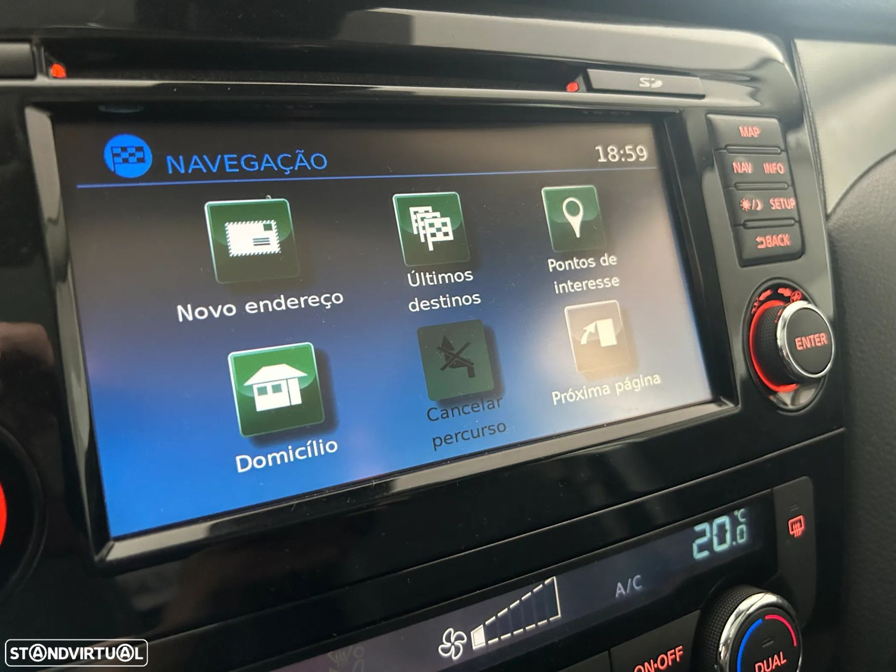 Nissan Qashqai 1.5 dCi N-Connecta J18 - 13