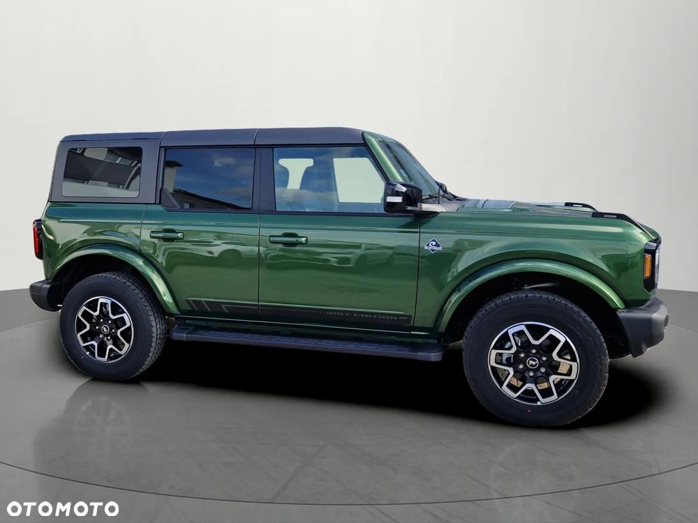Ford Bronco - 4