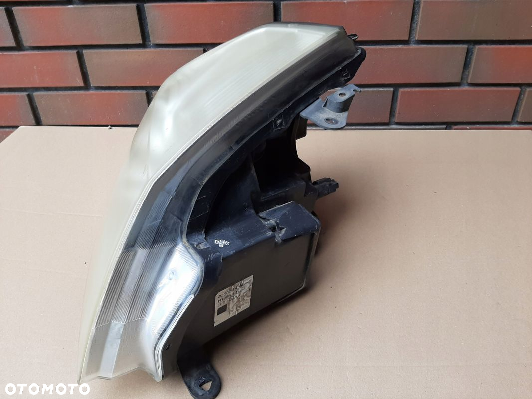 Renault OE 82000-14358/--E VELSATIS LAMPA PRAWA - 5