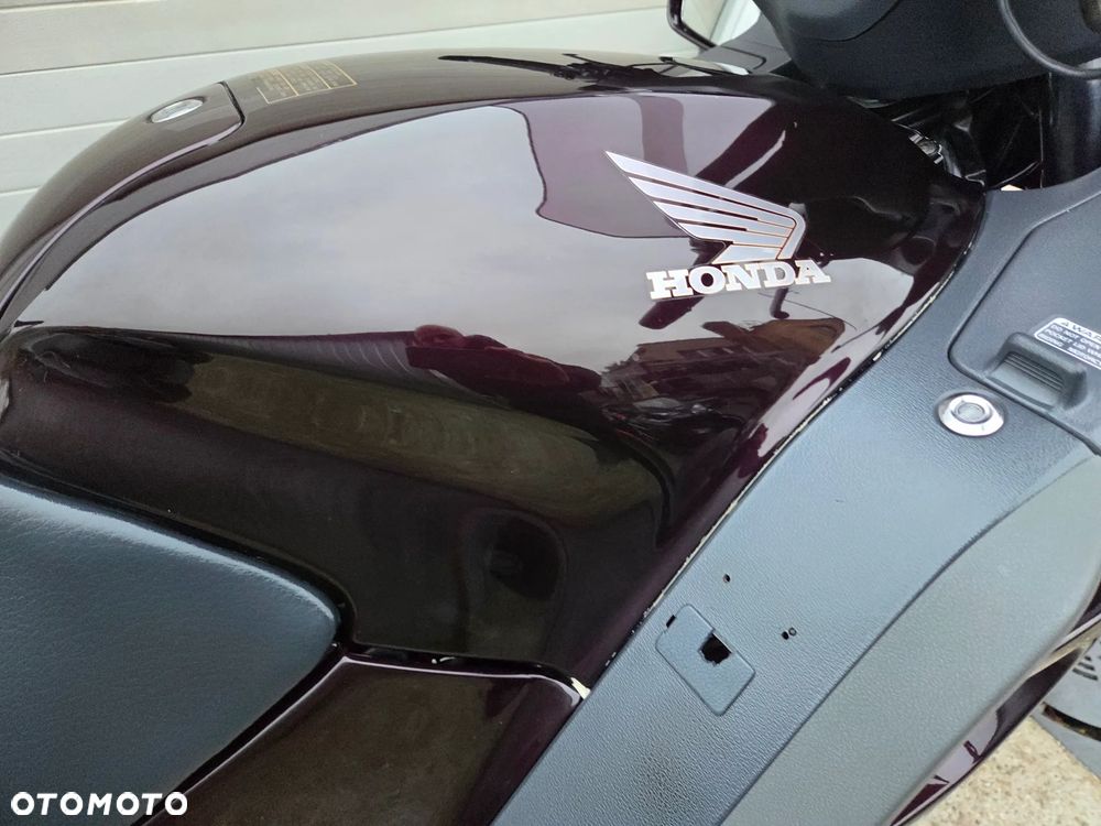 Honda ST - 18