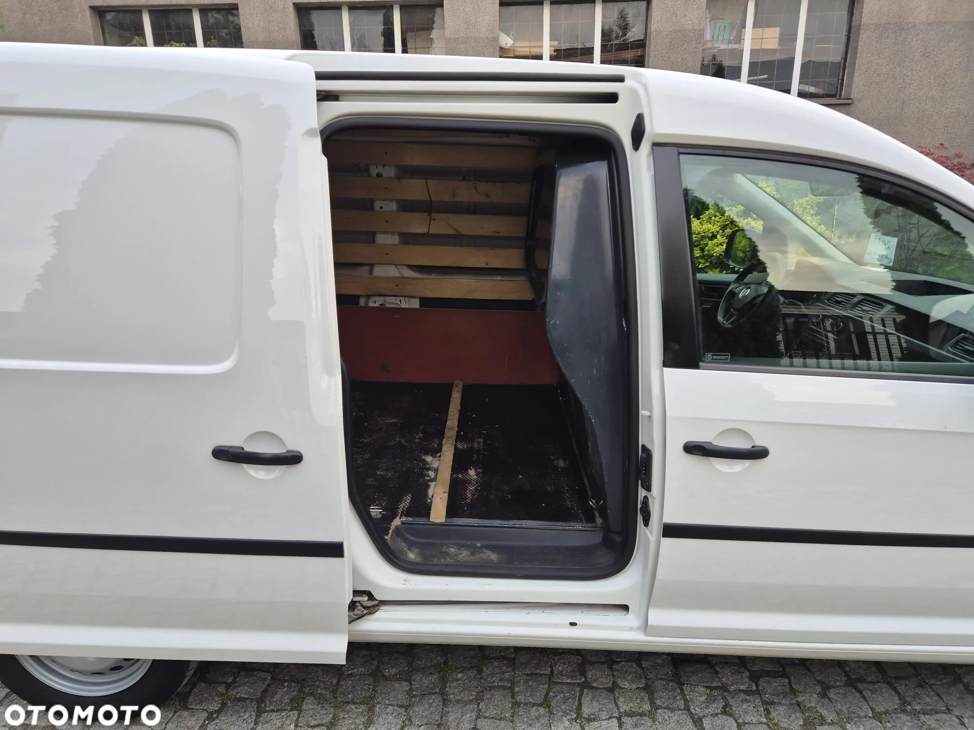 Volkswagen Caddy Maxi - 12
