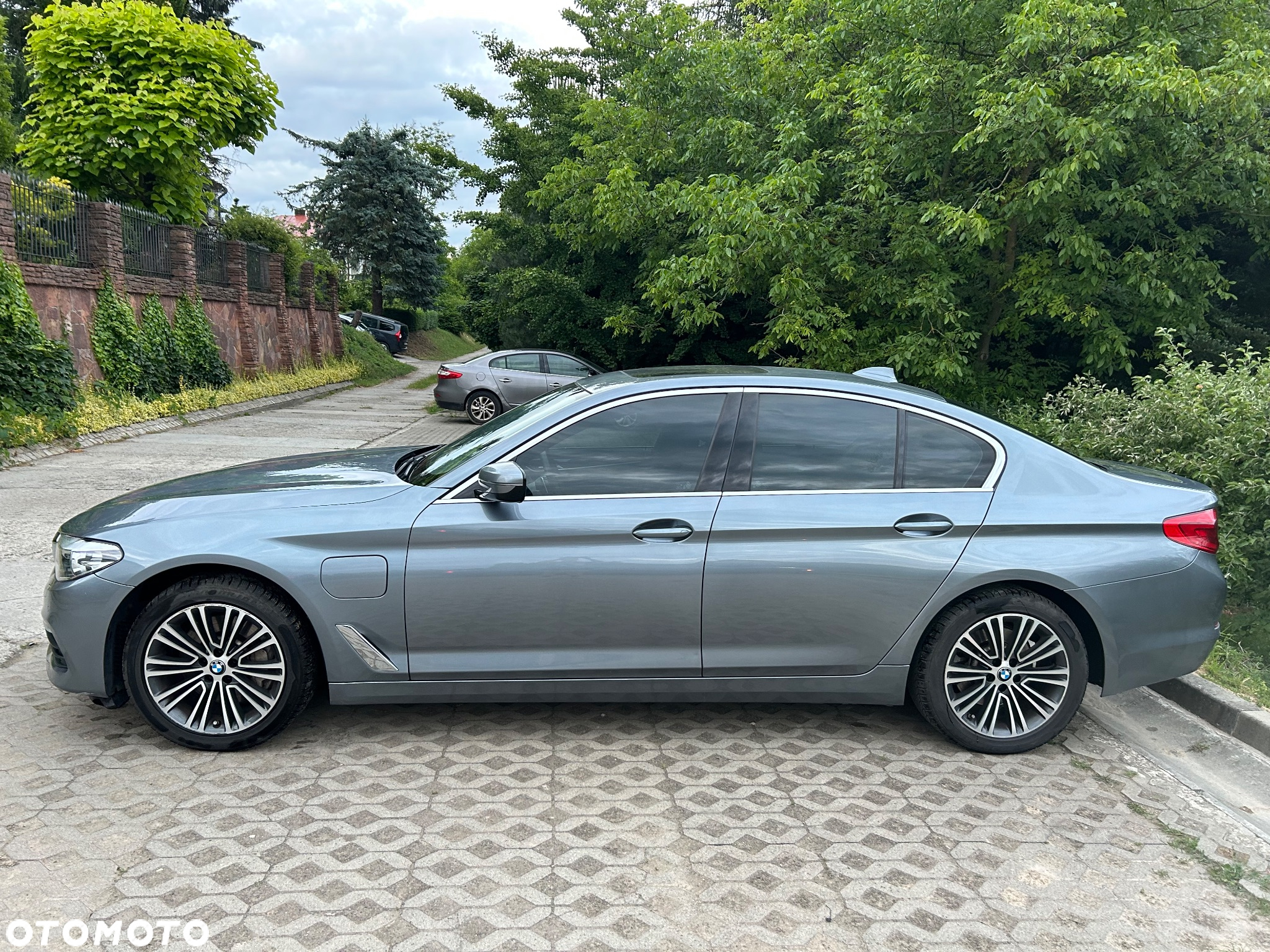 BMW Seria 5 550e xDrive - 7