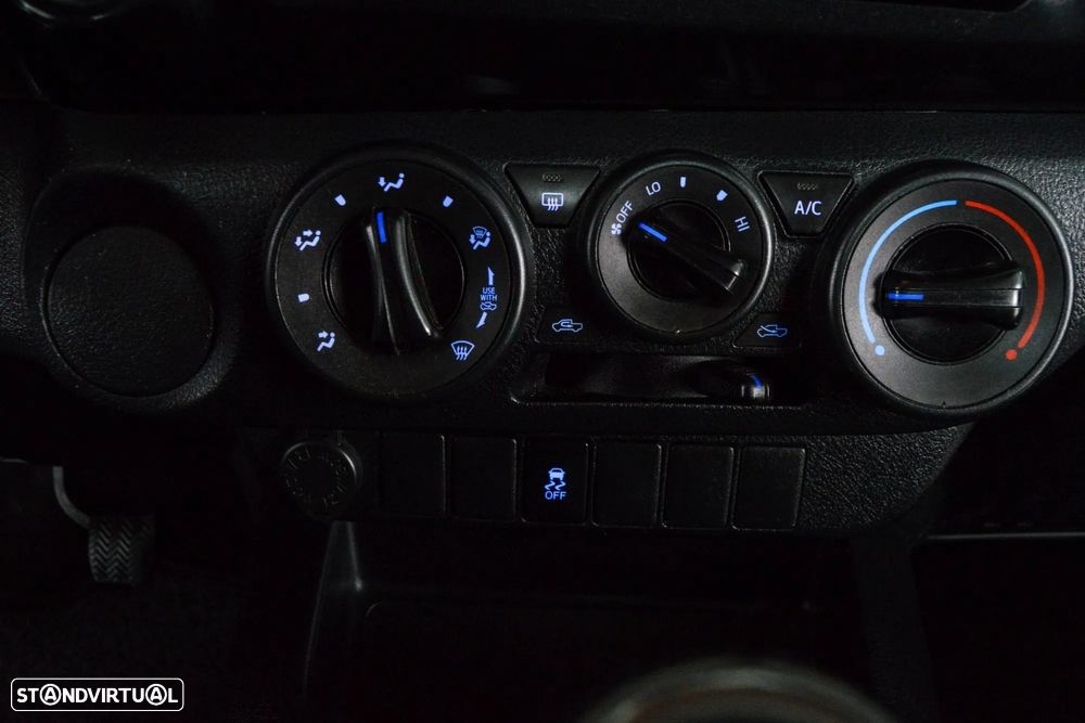 Toyota Hilux 2.4 D-4D 4X2 Cabine Extra 3L - 39