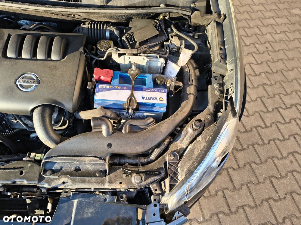 Nissan Qashqai 2.0 dCi 4 x 4 DPF 360 - 15