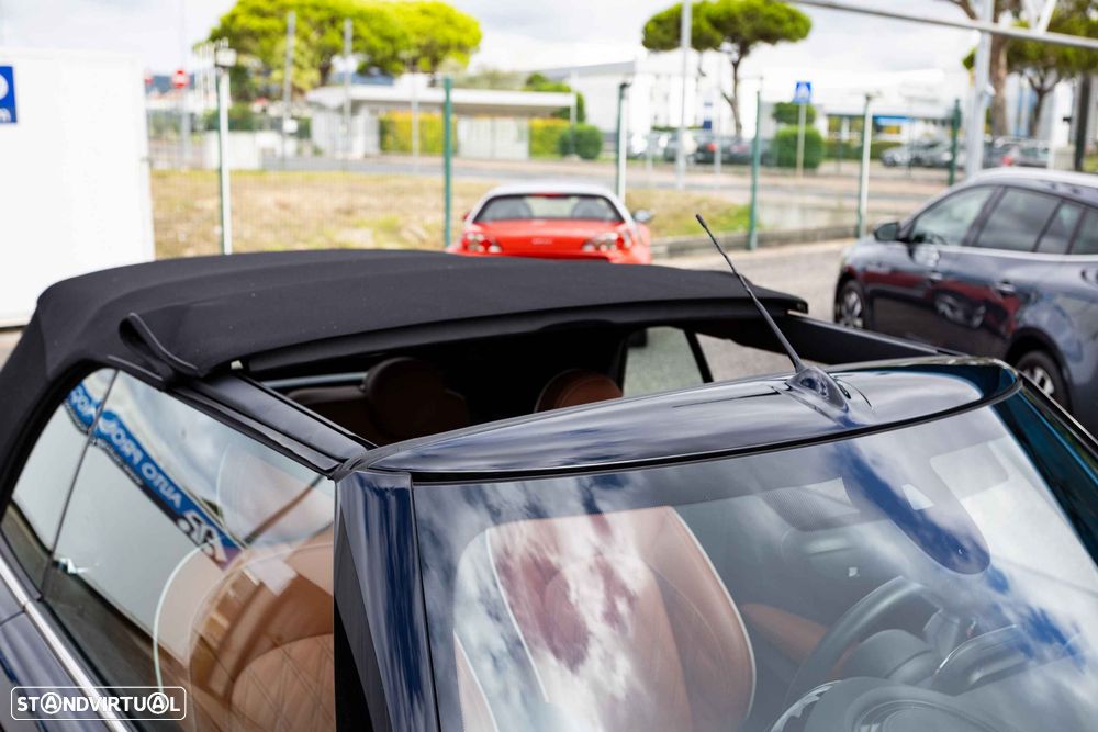 MINI Cabrio Cooper Premium Extra Classic Auto - 27