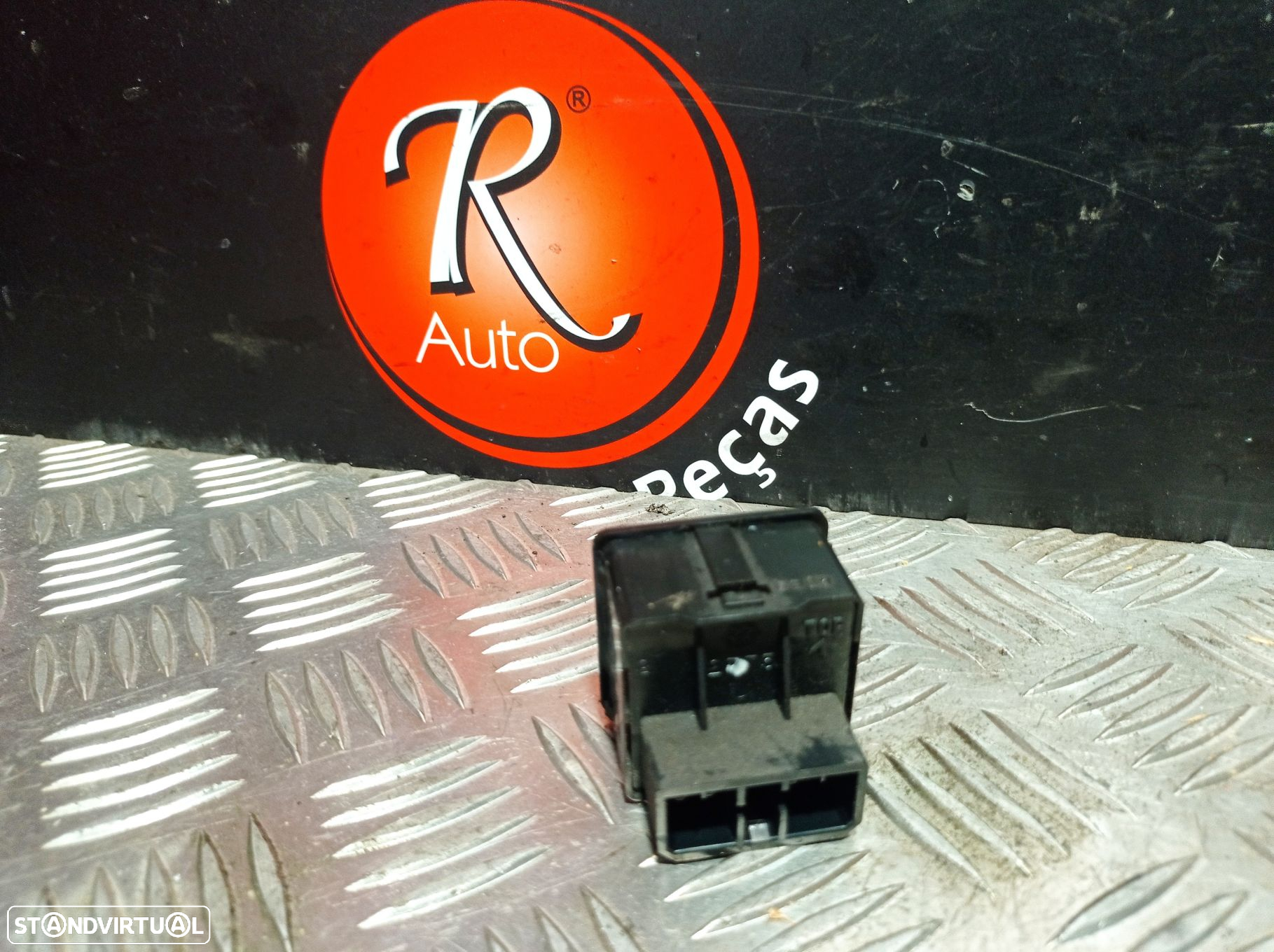 Botão Regulador Dos Espelhos Mitsubishi Colt Iv (Ca_A) - 4