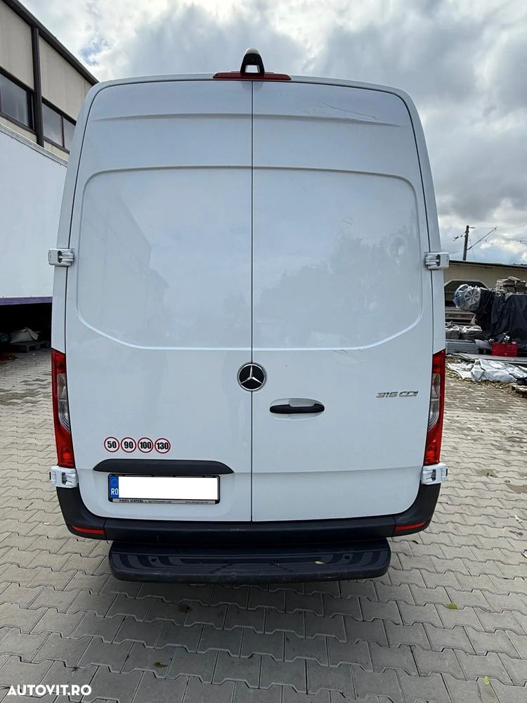 Mercedes-Benz SPRINTER - 5