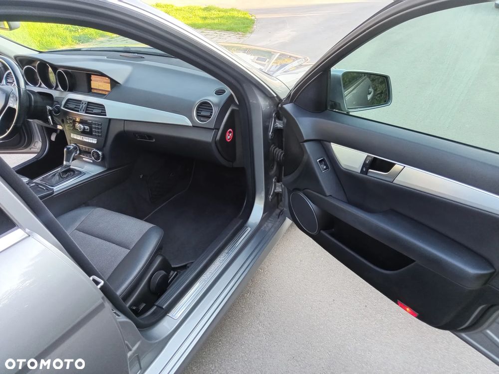 Mercedes-Benz Klasa C - 26