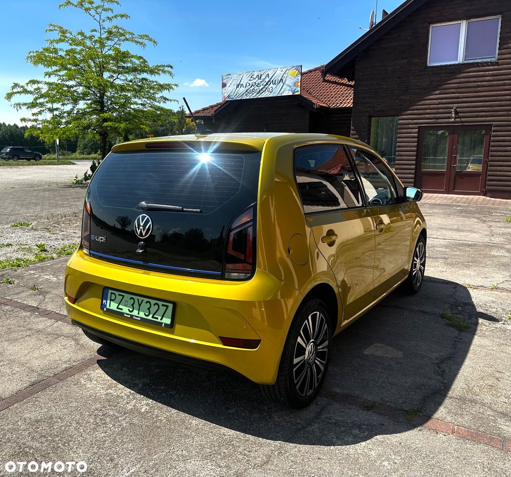 Volkswagen up! e-up - 11