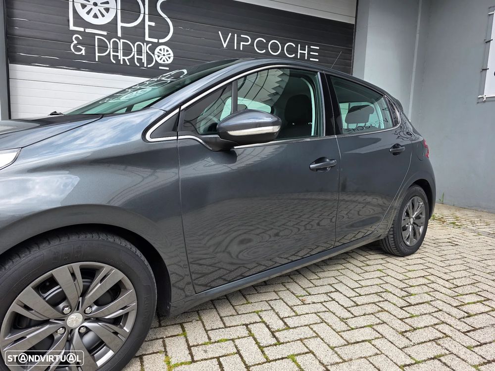 Peugeot 208 1.6 e-HDi Allure - 21
