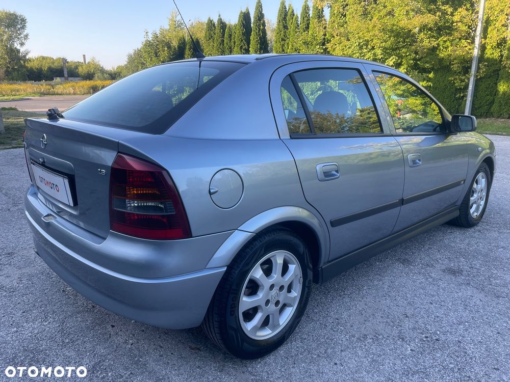 Opel Astra 1.6 NJoy - 28