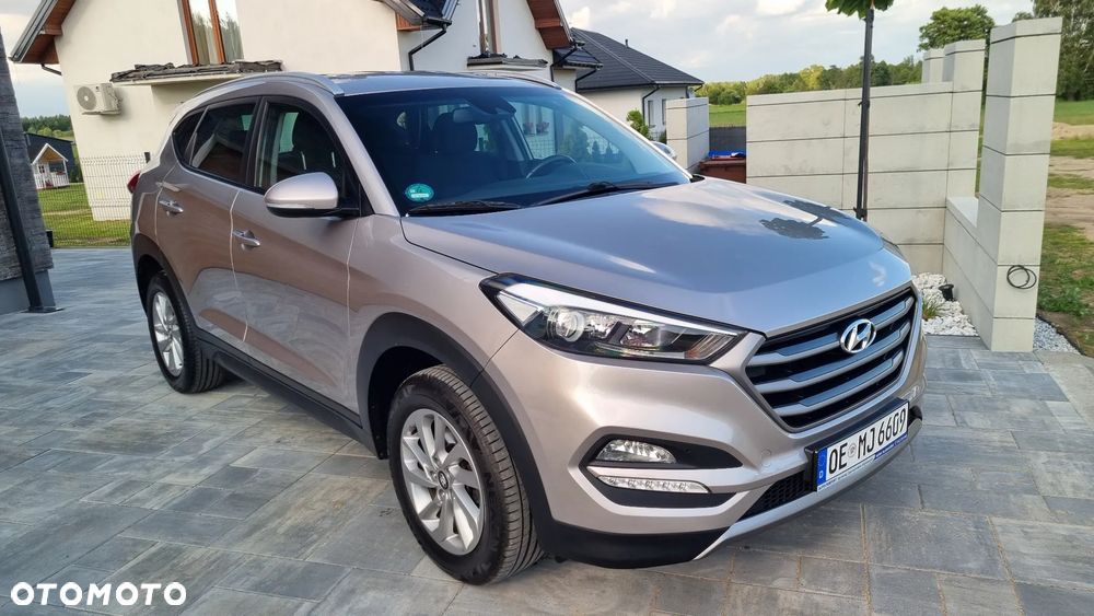 Hyundai Tucson 2.0 CRDi 4WD Automatik Intro Edition - 23