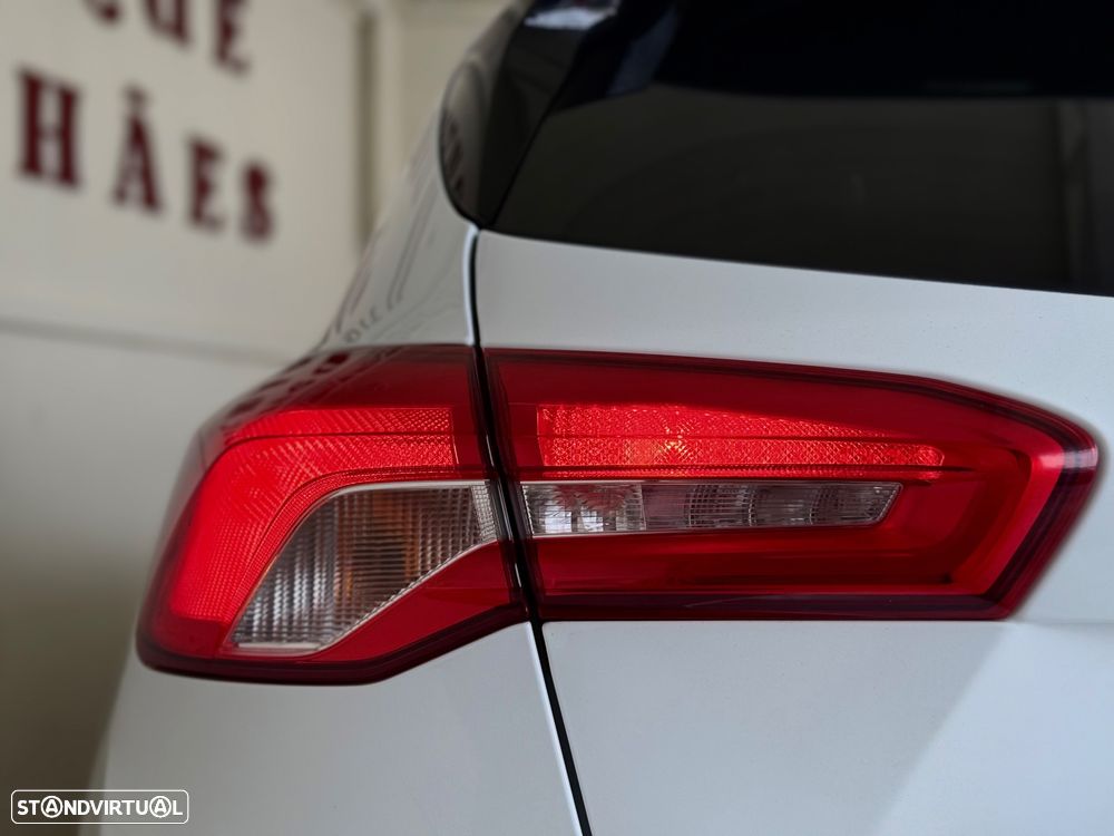 Ford Focus 1.0 EcoBoost MHEV ST-Line - 14