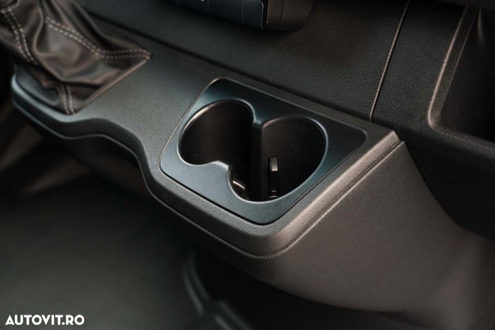 Mercedes-Benz sprinter - 33