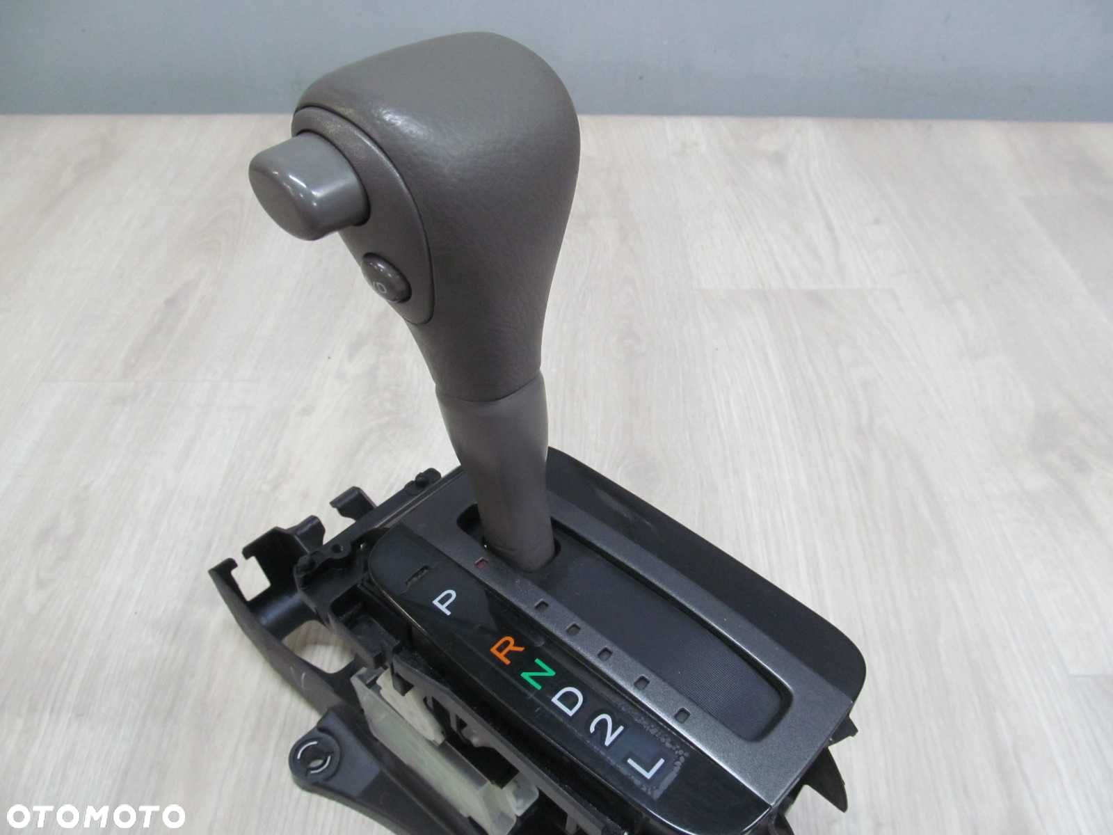 TOYOTA CAMRY VI 01-06 LEWAREK WYBIERAK AUTOMAT - 4
