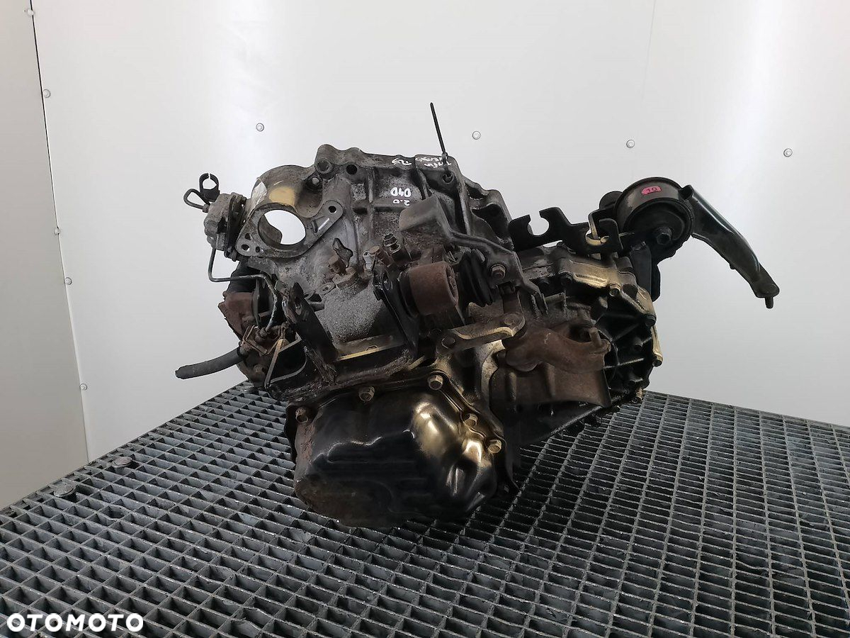 SKRZYNIA BIEGÓW MANUALNA TOYOTA AVENSIS II T25 2.0 D4D - 3