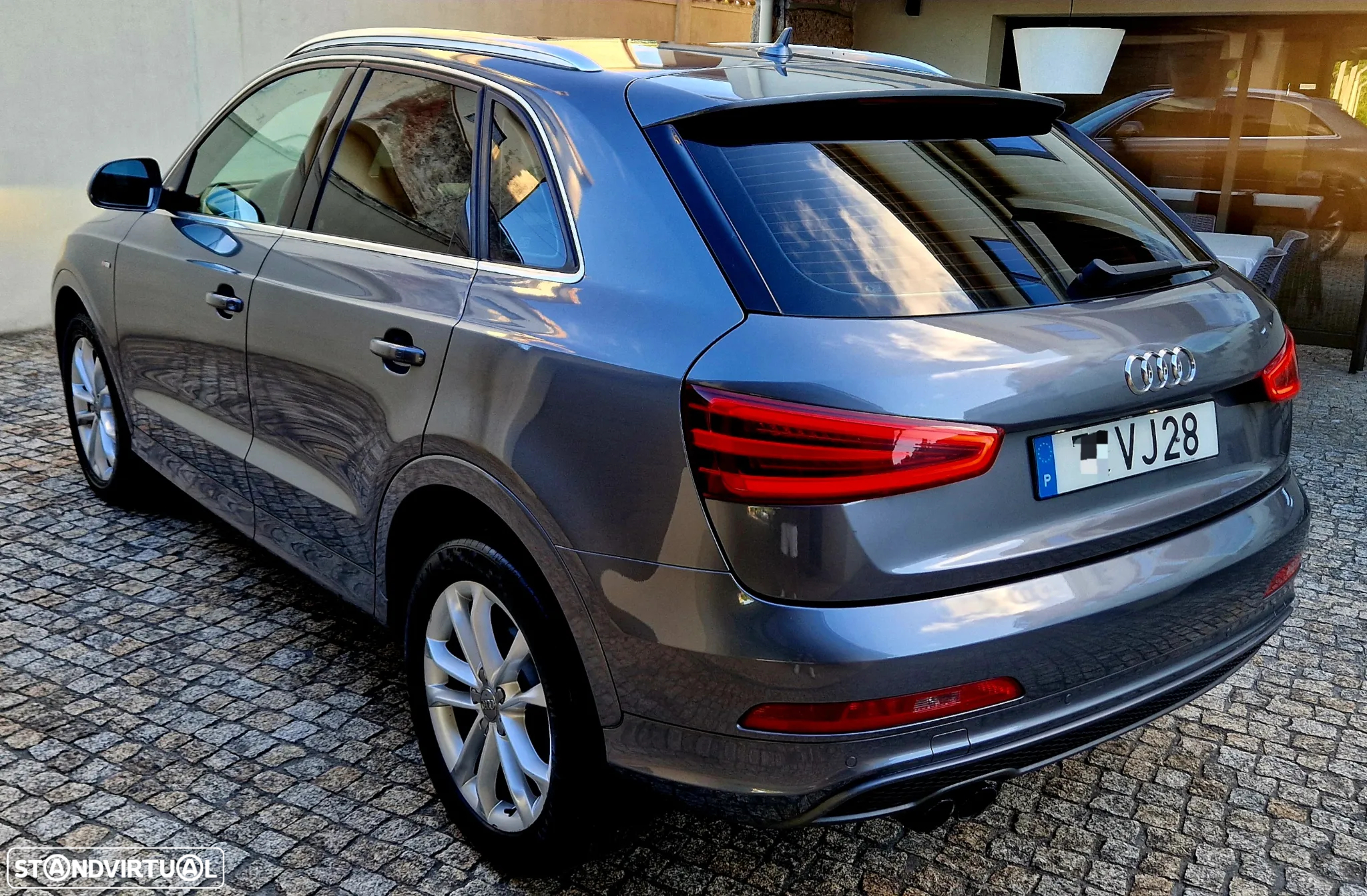 Audi Q3 2.0 TDI quattro Business Line S-line S-tronic - 4