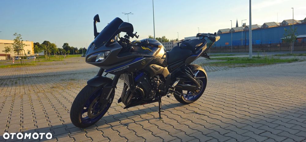 Yamaha FZ8 - 6