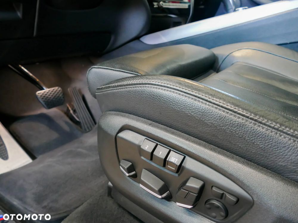 BMW X5 M M50d Sport-Aut - 25