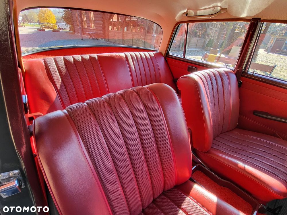 Mercedes-Benz Klasa E - 11