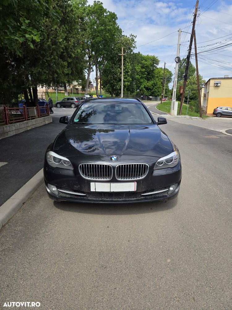 BMW Seria 5 520d Aut. Luxury Line - 1
