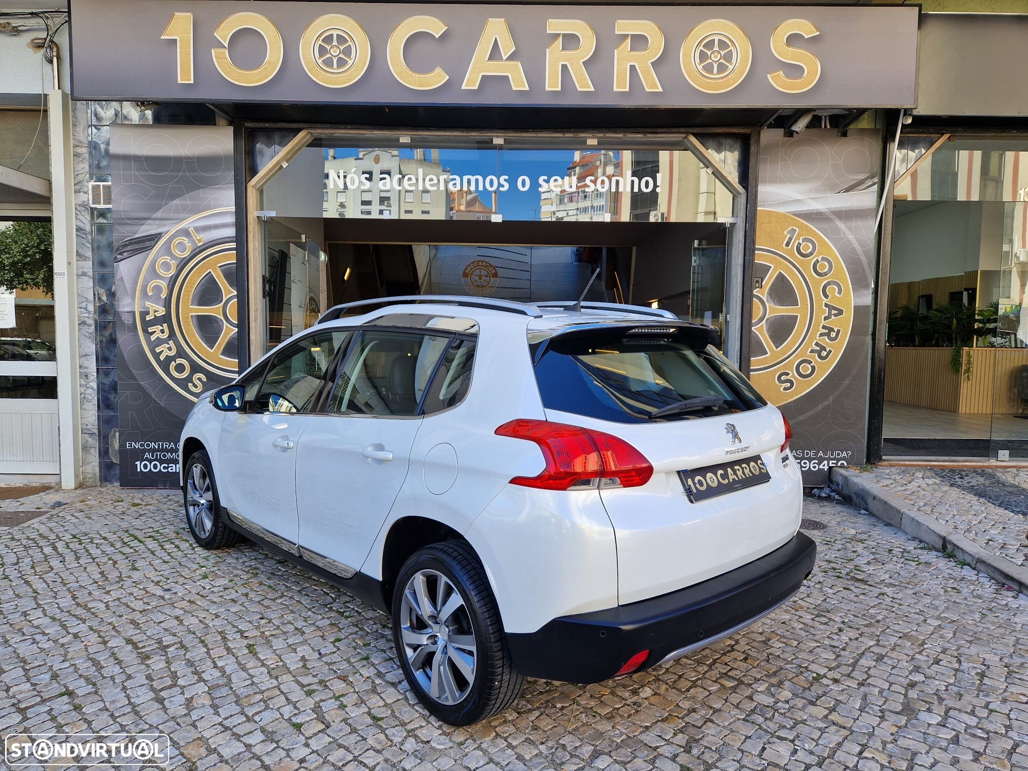 Peugeot 2008 1.2 PureTech Allure - 6