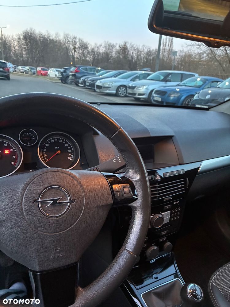 Opel Astra 1.6 Turbo - 13