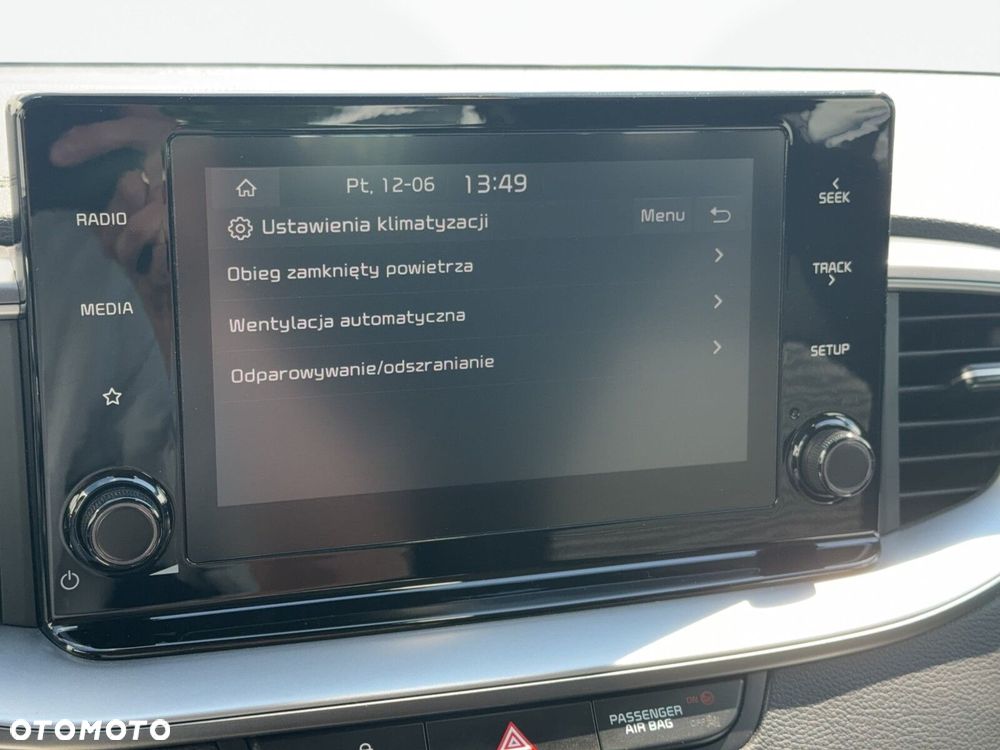 Kia Ceed - 31