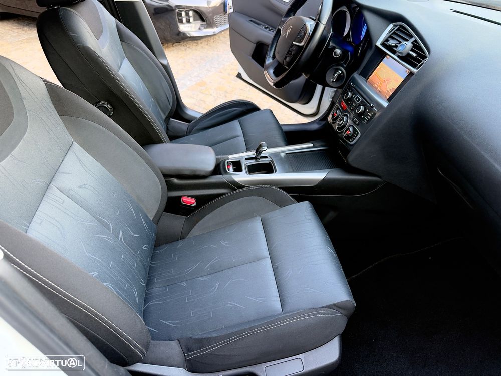 Citroën C4 e-HDi 110 EGS6 Stop/Start System Exclusive - 47