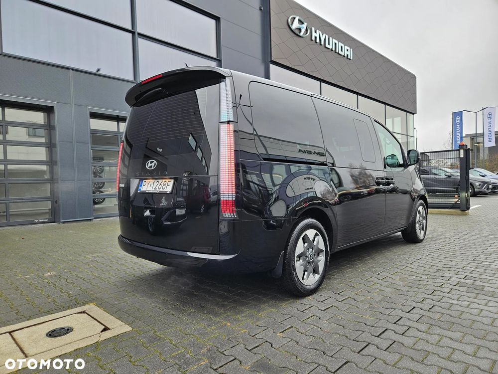 Hyundai Staria 1.6 T-GDI HEV Smart VIP - 9
