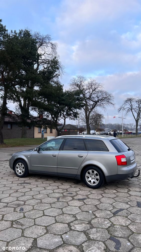 Audi A4 Avant - 4