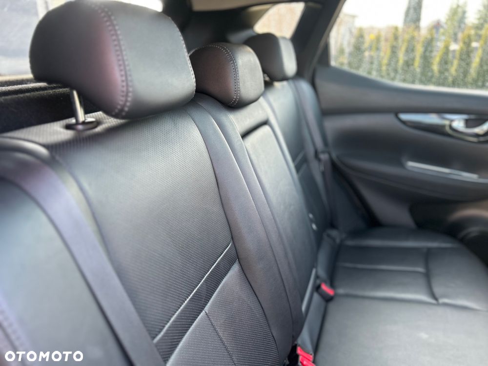 Nissan Qashqai 1.6 DCi Xtronic TEKNA - 20