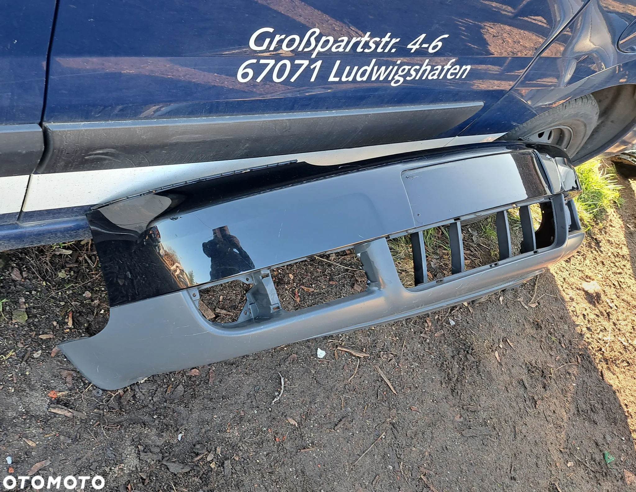 Zderzak przedni Audi A6 A-6 C5 Lift 4B0807111BL - 2
