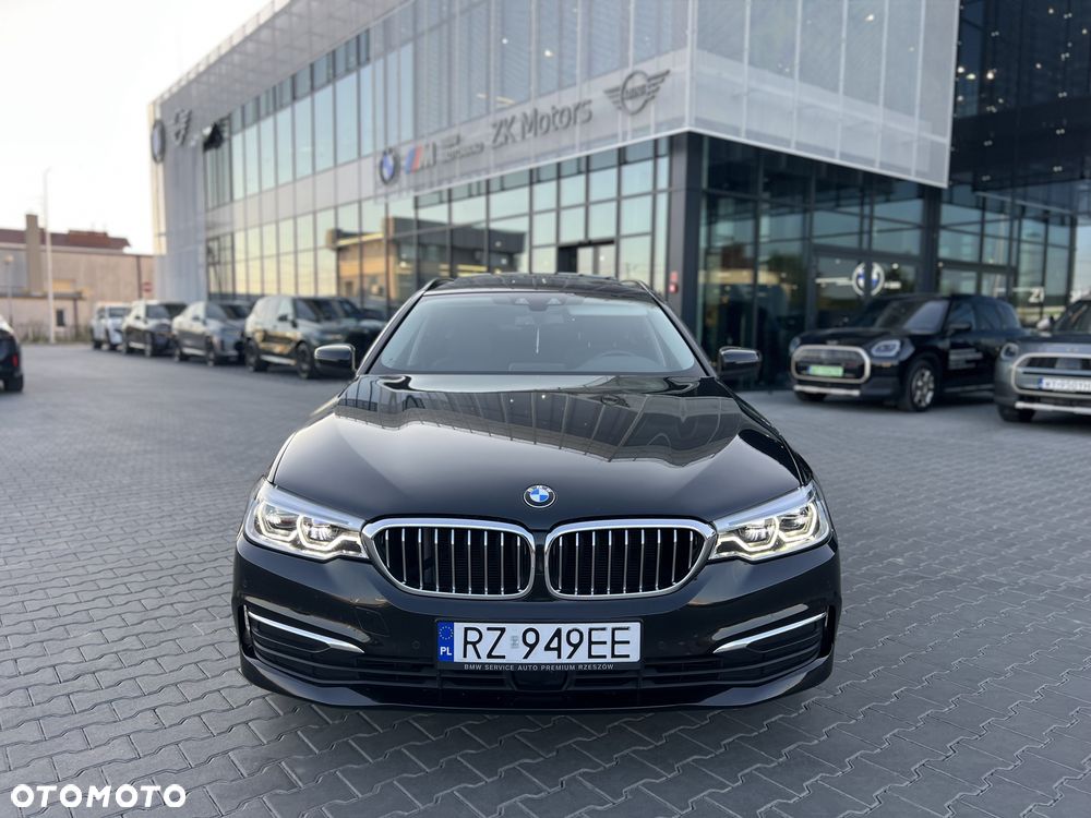 BMW Seria 5 530d xDrive - 2