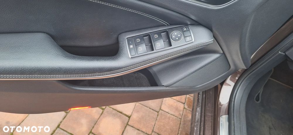 Mercedes-Benz Klasa A 180 7G-DCT AMG Line - 9