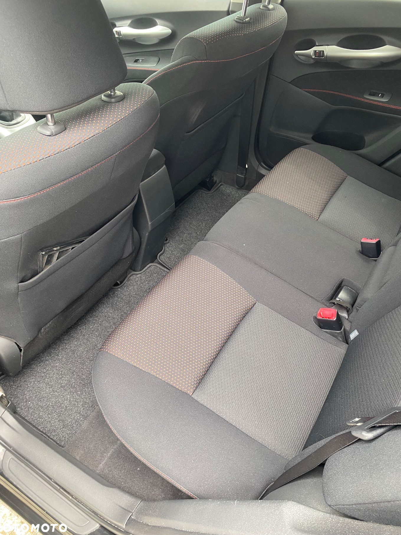 Toyota Auris 1.6 Club - 13