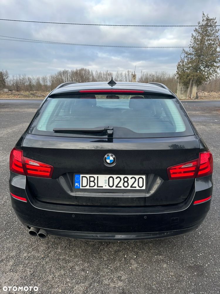 BMW Seria 5 520i - 6