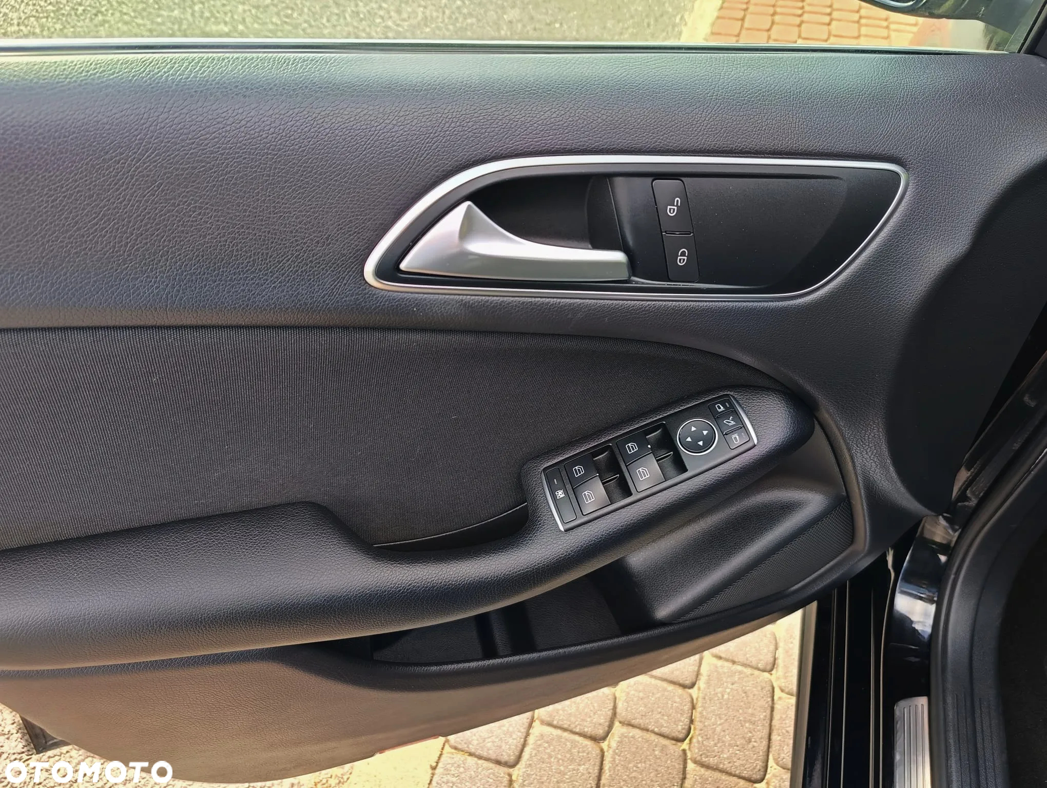Mercedes-Benz Klasa B 180 (BlueEFFICIENCY) - 15