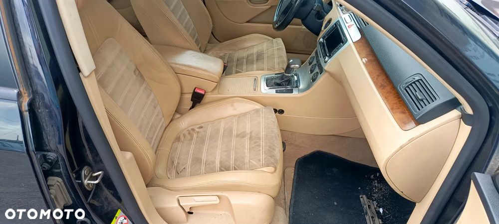 FOTEL FOTELE VW PASSAT B6 SEDAN SKORA ALCANTARA MONITORY - 1