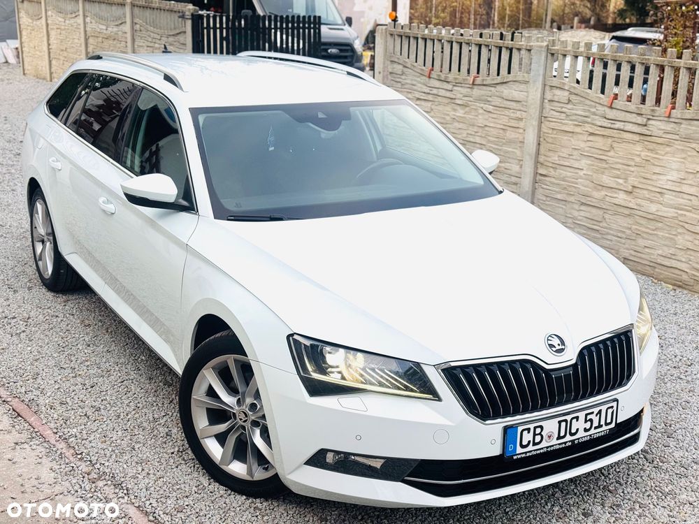 Skoda Superb Combi 2.0 TDI DSG Premium Edition - 6