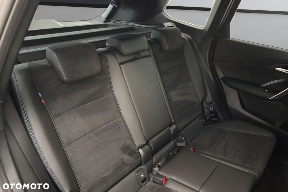 BMW X1 sDrive20i mHEV - 24